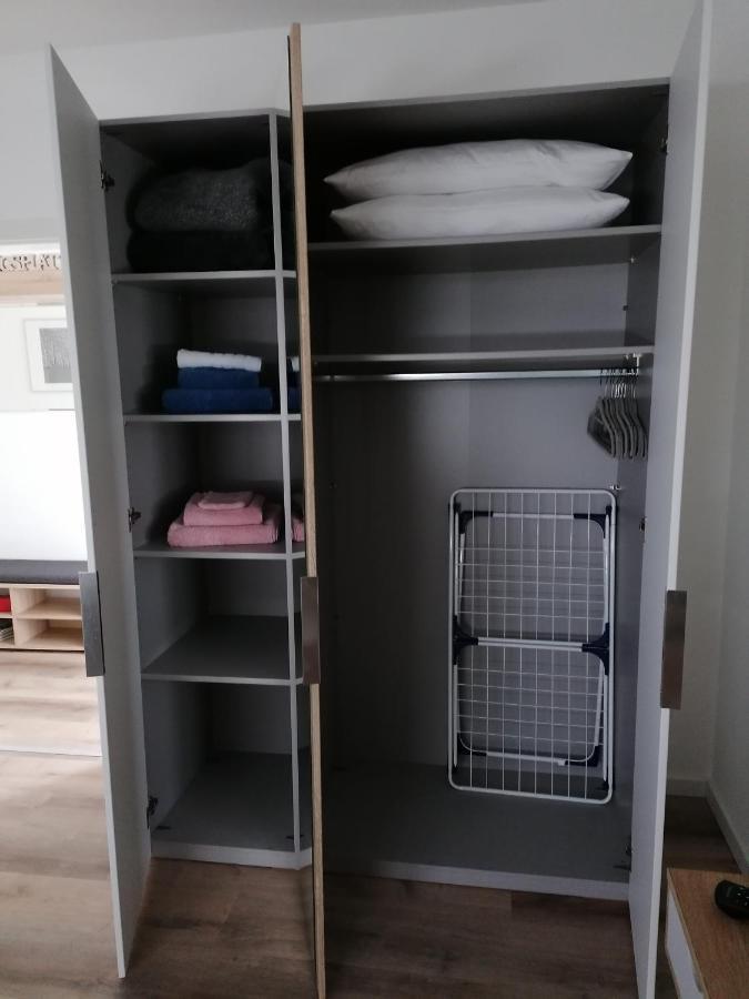 Gaestezimmer Bergerhof - Ankommen Und Wohlfuehlen 노이스 외부 사진