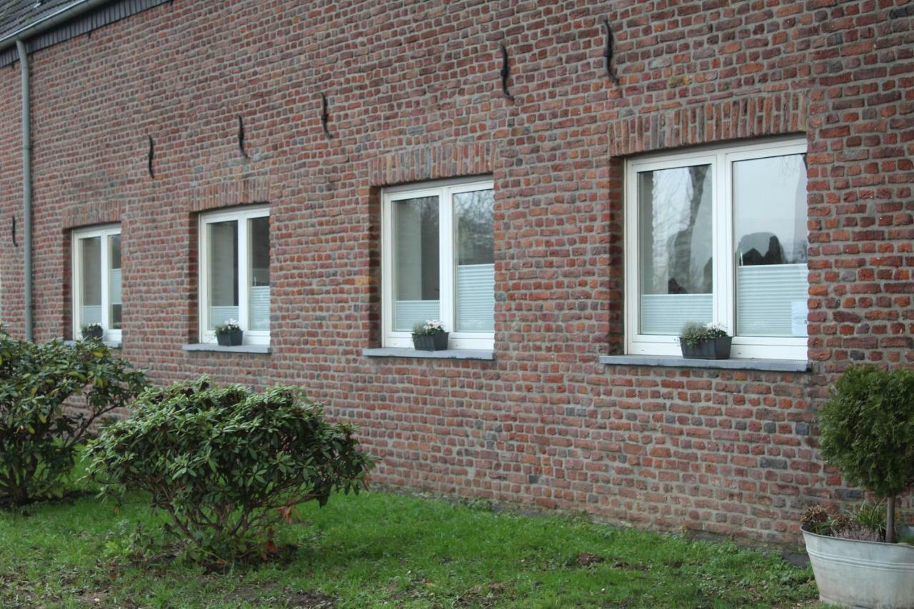 Gaestezimmer Bergerhof - Ankommen Und Wohlfuehlen 노이스 외부 사진